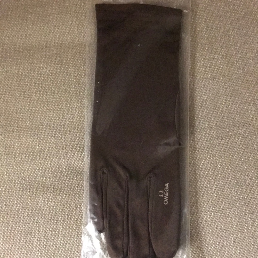 Omega gloves